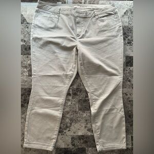 Women’s Lauren Conrad Cuffed Skinny Jeans. Gray 24W